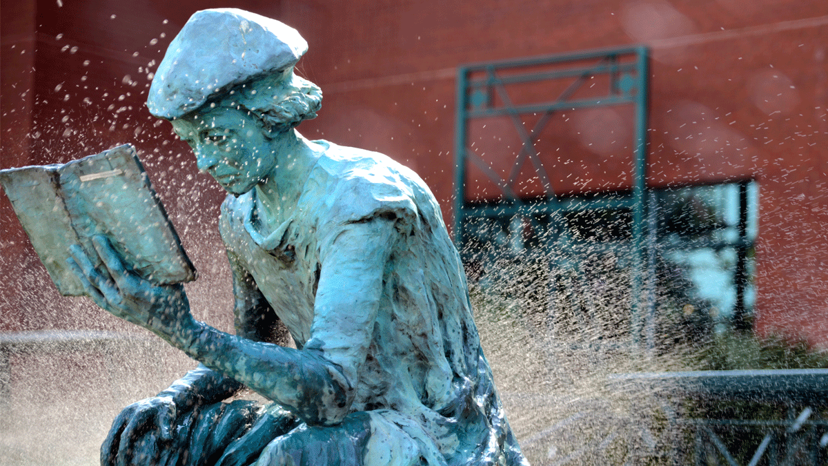 MSU Library Statue