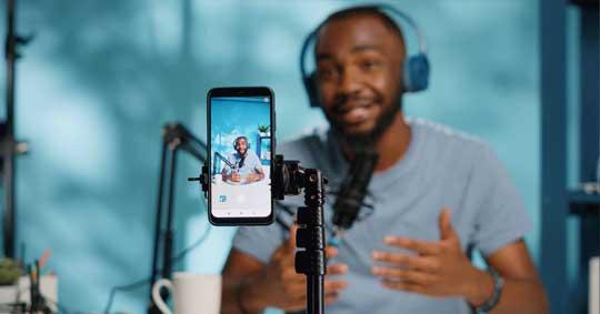 Social Media Influencer in Action