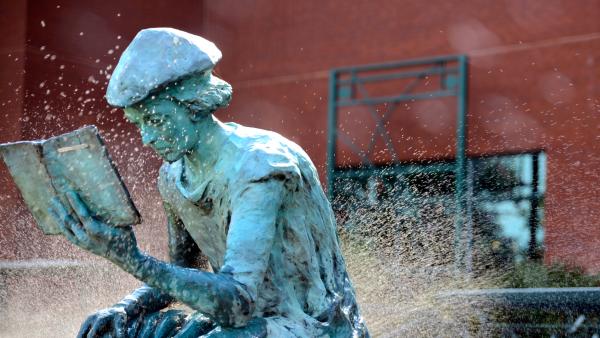 MSU Library Statue